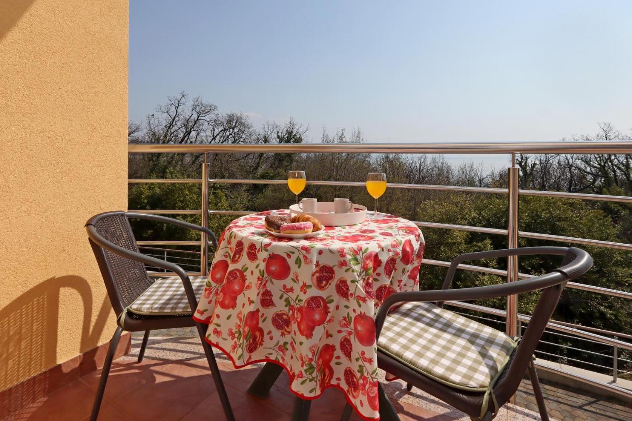 Starry Night - Smart Tv, Extra Big Bed, Big Bathtub, Private Parking, Sea View, Wifi, 2Bedrooms Volosko Εξωτερικό φωτογραφία