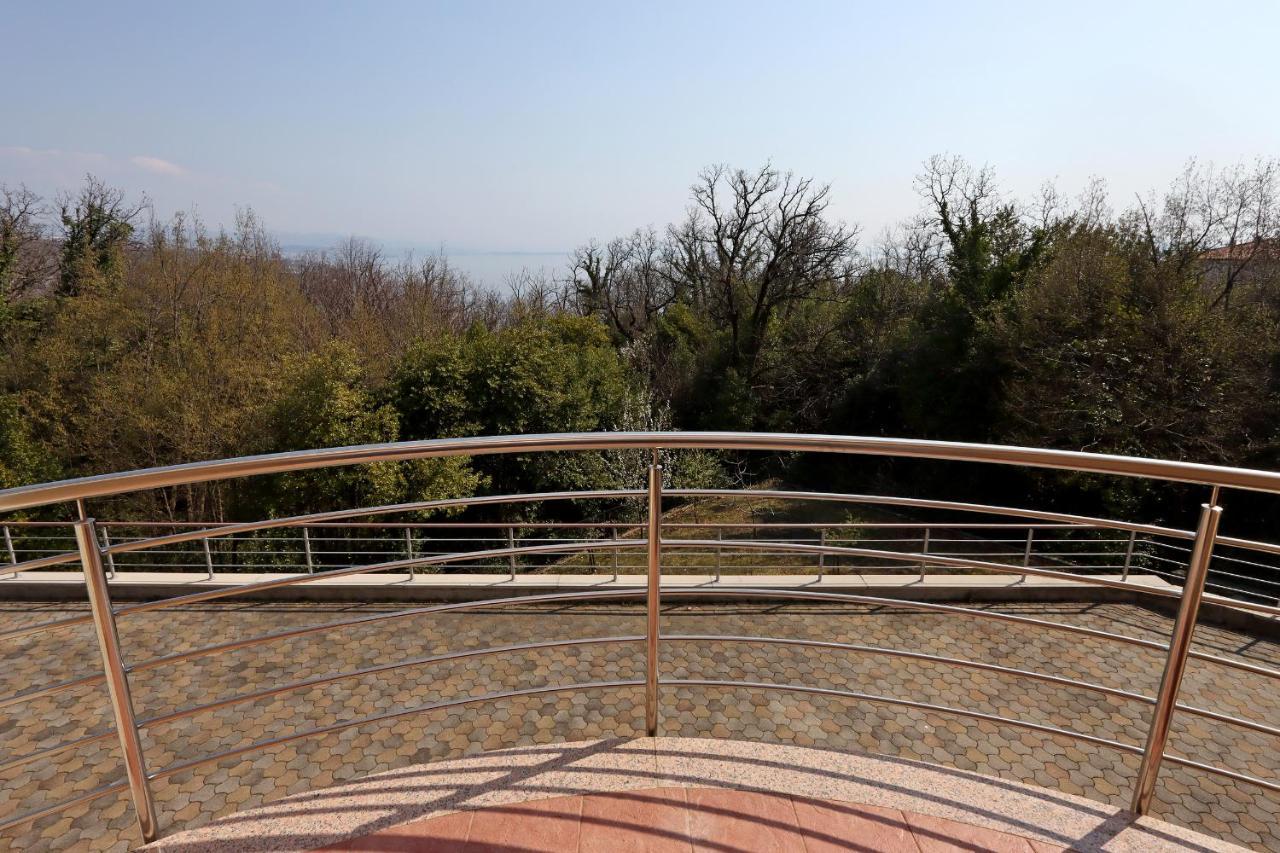 Starry Night - Smart Tv, Extra Big Bed, Big Bathtub, Private Parking, Sea View, Wifi, 2Bedrooms Volosko Εξωτερικό φωτογραφία