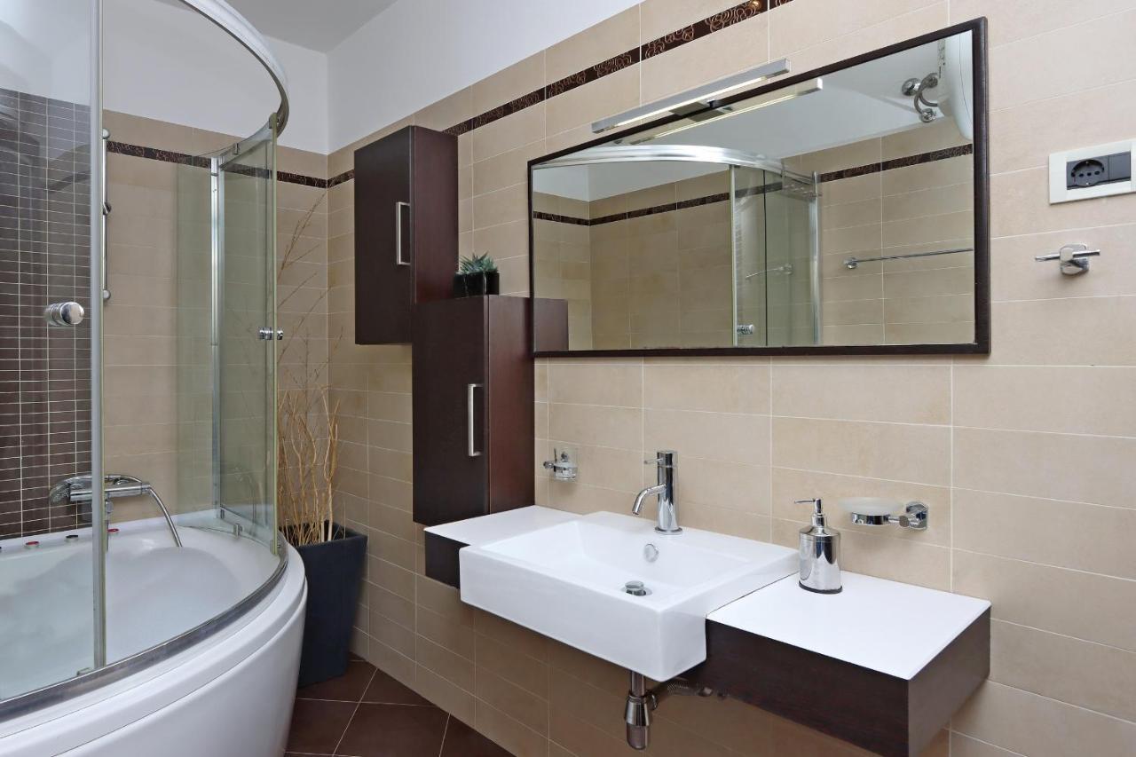 Starry Night - Smart Tv, Extra Big Bed, Big Bathtub, Private Parking, Sea View, Wifi, 2Bedrooms Volosko Εξωτερικό φωτογραφία