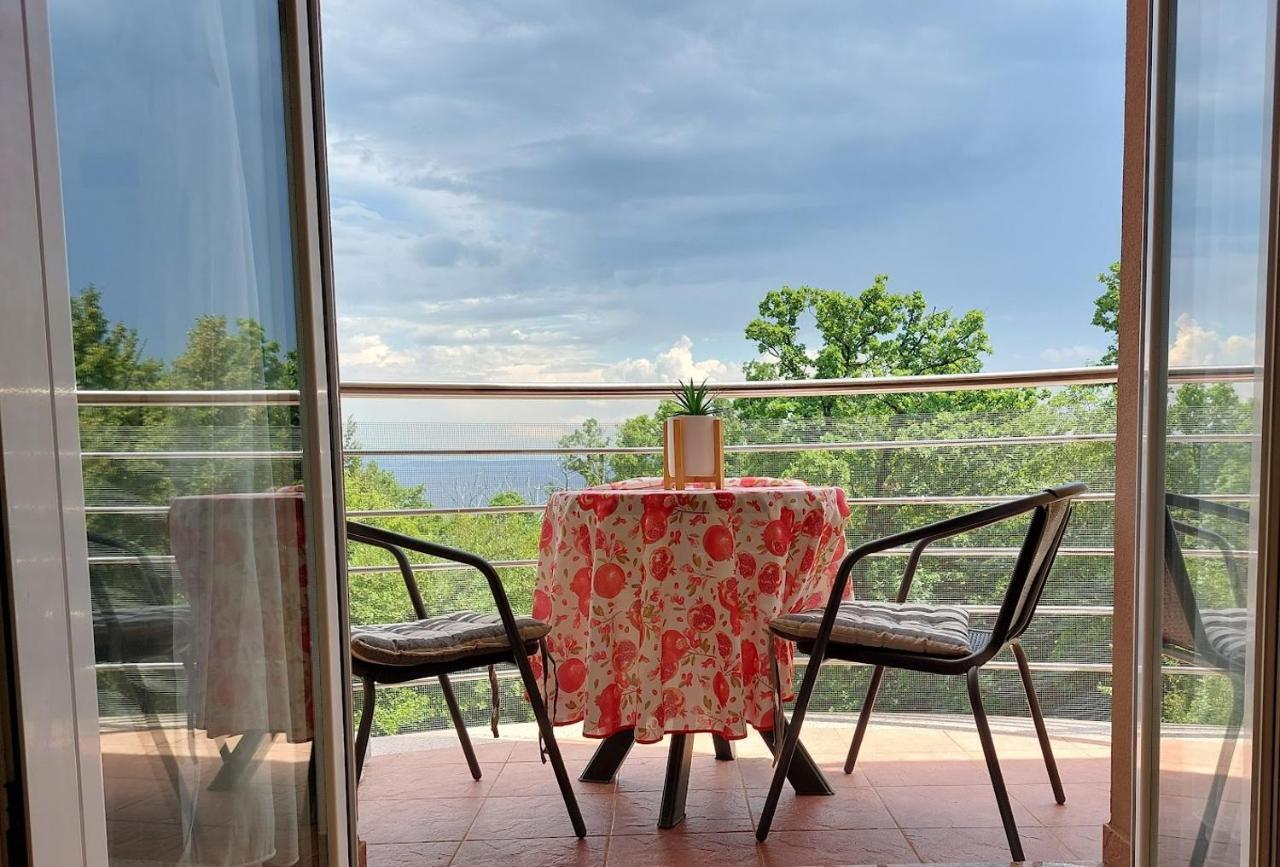 Starry Night - Smart Tv, Extra Big Bed, Big Bathtub, Private Parking, Sea View, Wifi, 2Bedrooms Volosko Εξωτερικό φωτογραφία